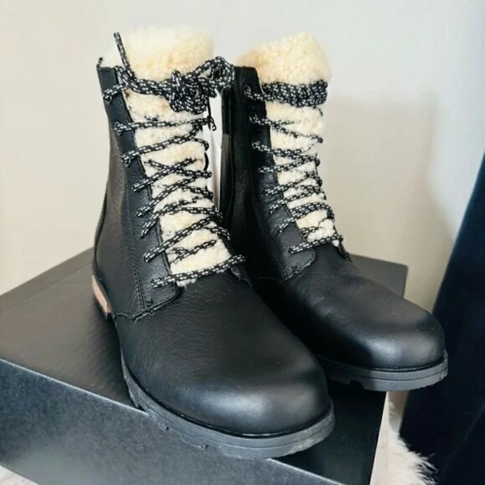 SOREL Emelie Genuine Shearling Lamb Fur Short Lace-Up Boot, Black, 7.5 - 10, NWT